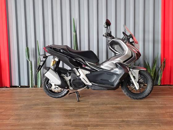 HONDA ADV 